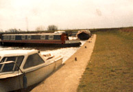 turning a fox narrow boat