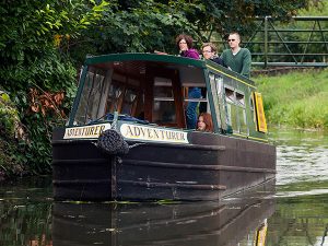 adventurer day boat hire