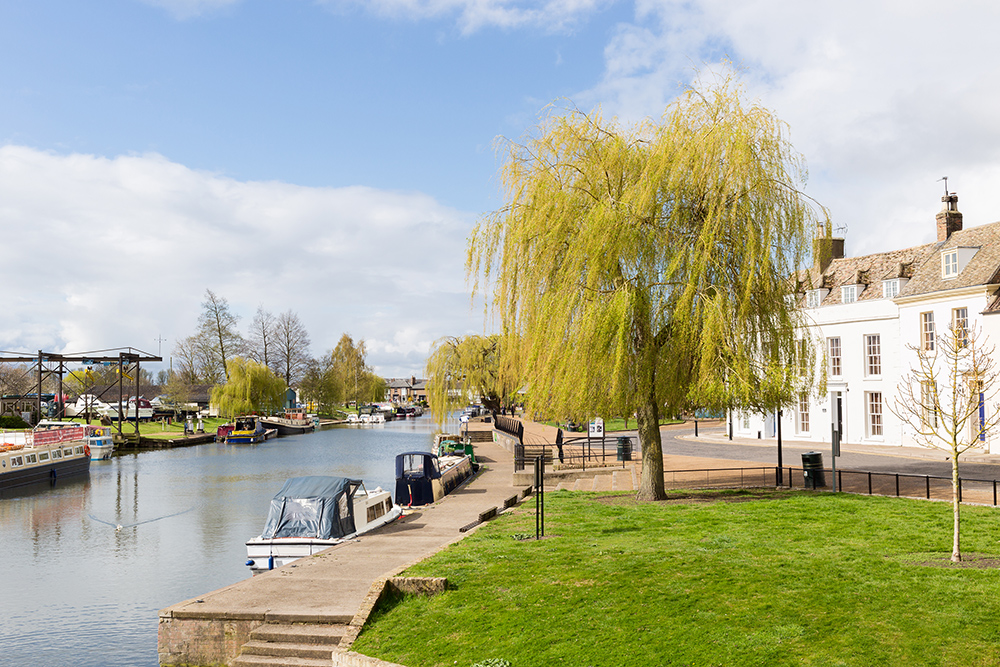 eley riverside canal boat hire