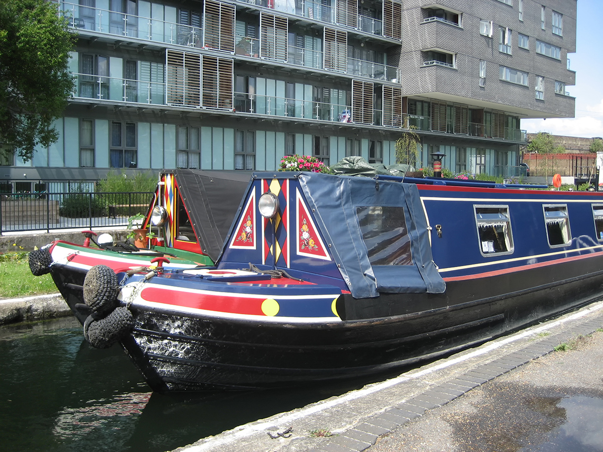 narrow boat trips london