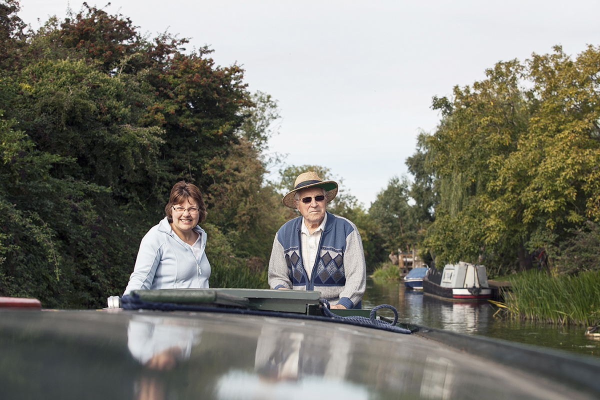 steering a narrowboat