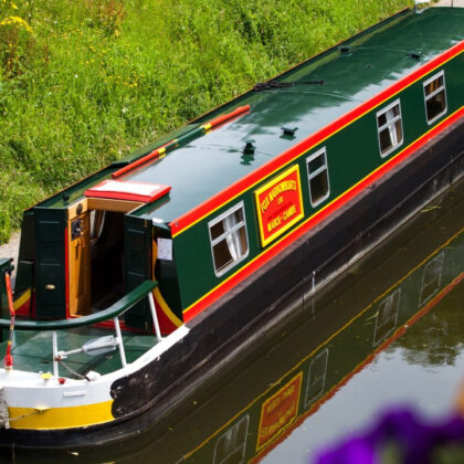 fox narrowboat exterior