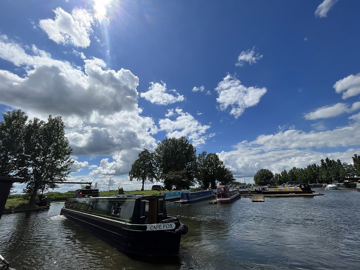 cape fox hire narrowboat new 2022