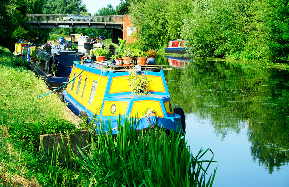 living on narrowboat river cam