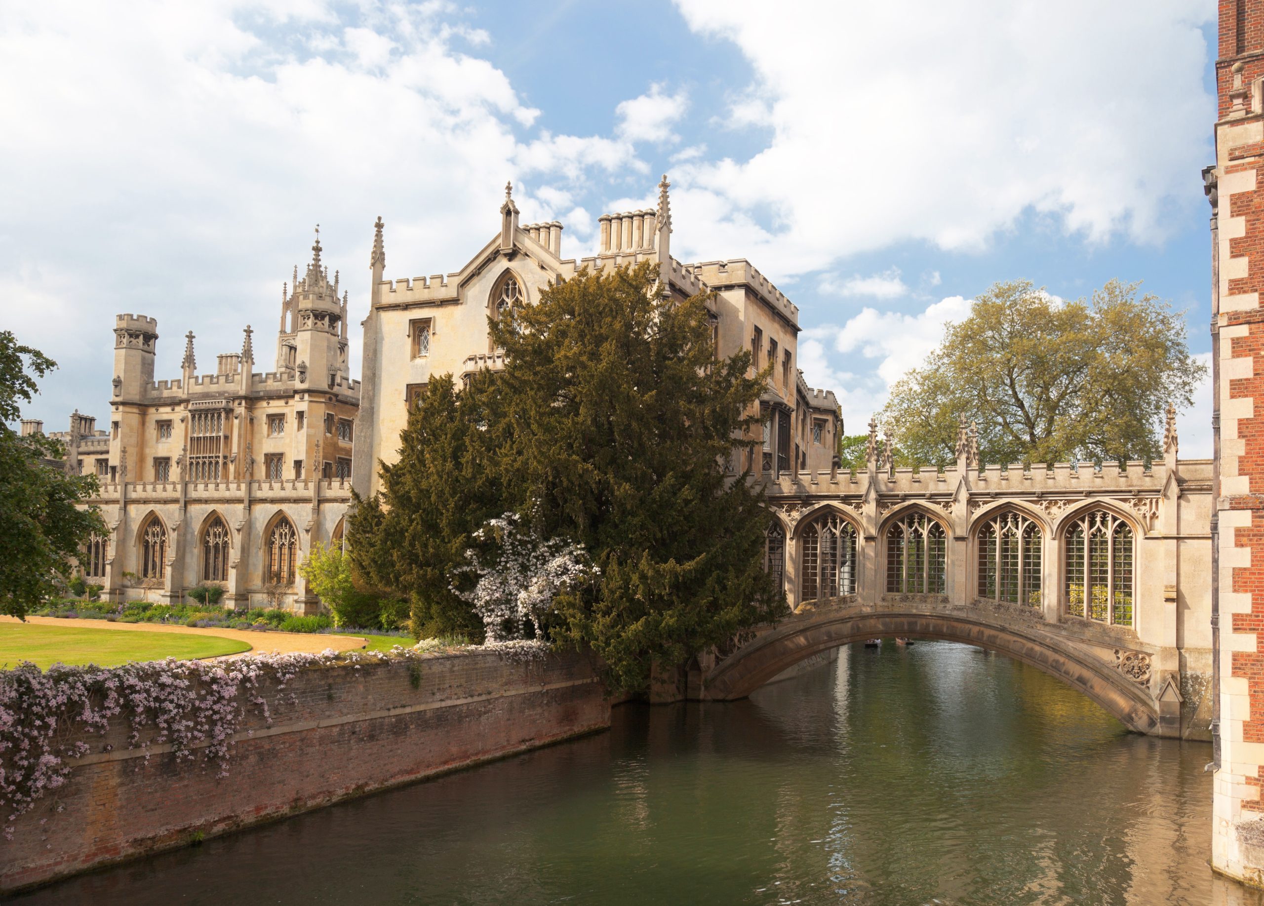 cambridge university bridge of sighs