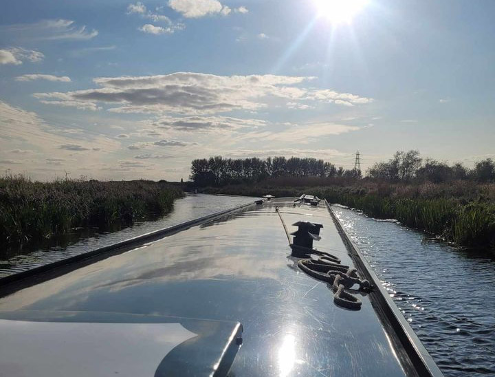 kids boat holiday cruising wilderness