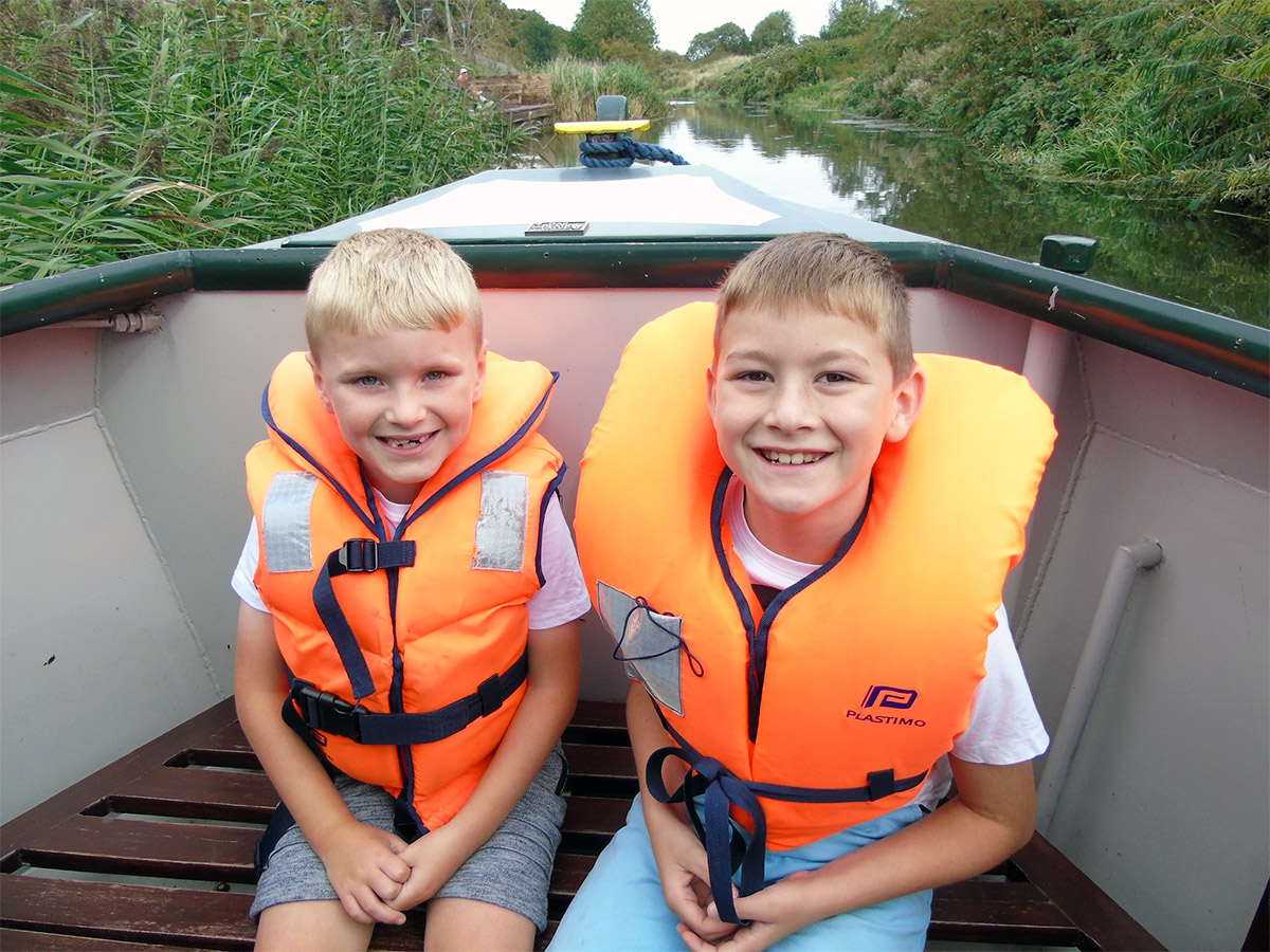 kids fox narrowboat holiday