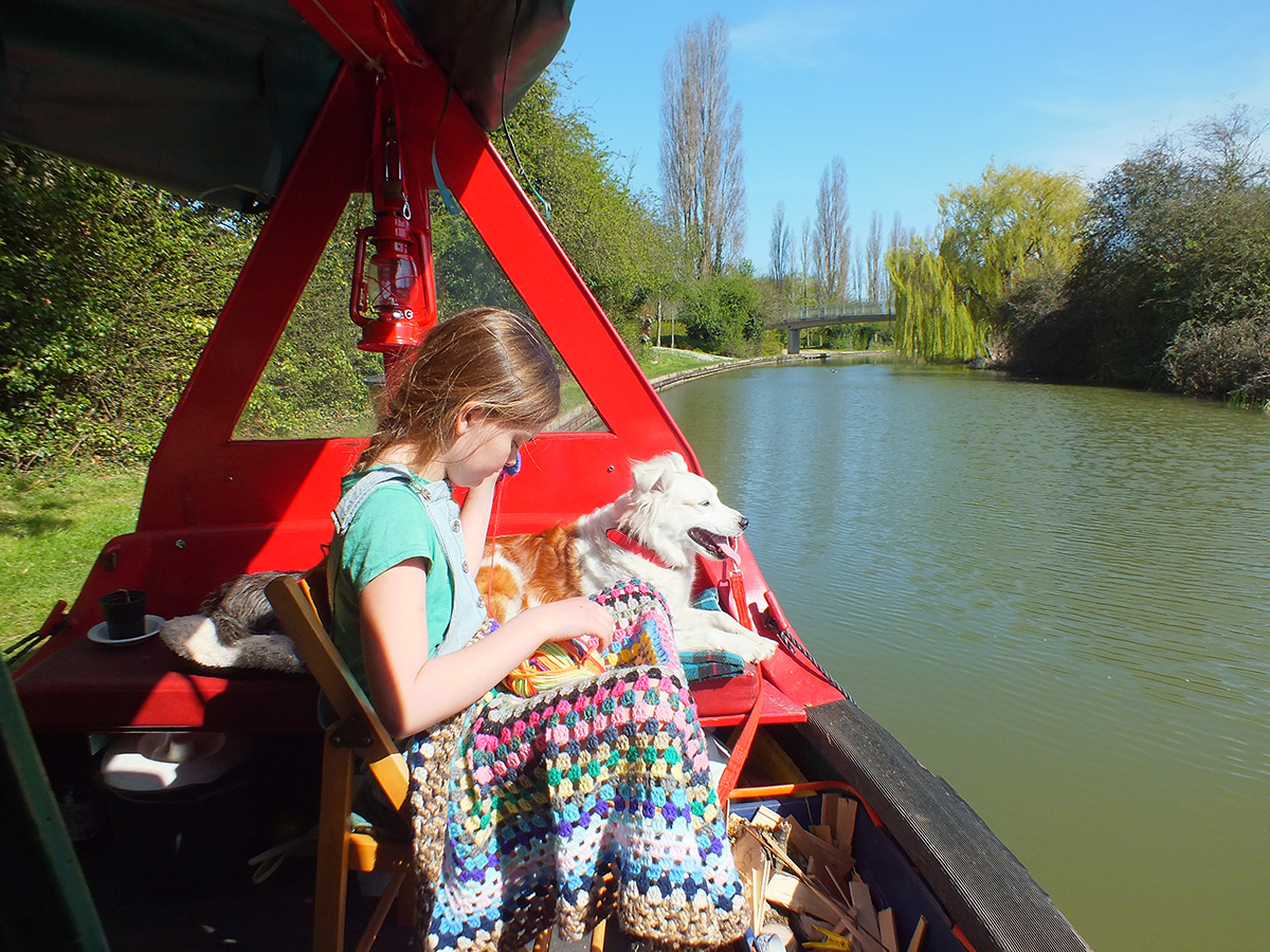 dog milla daughter narrowboat alice elgie