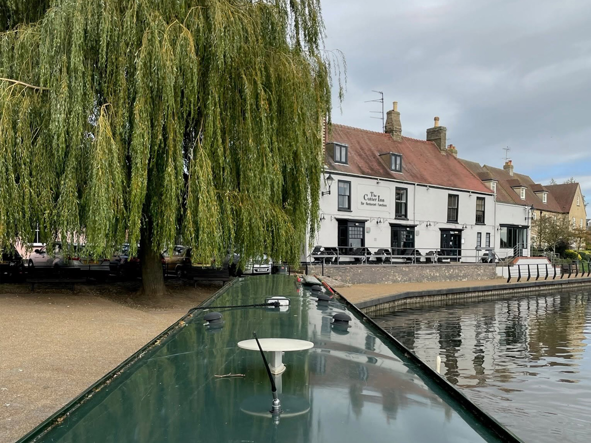 fox narrowboat ely moored
