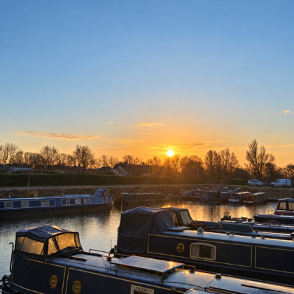 fox narrowboat hire sunset september moorings