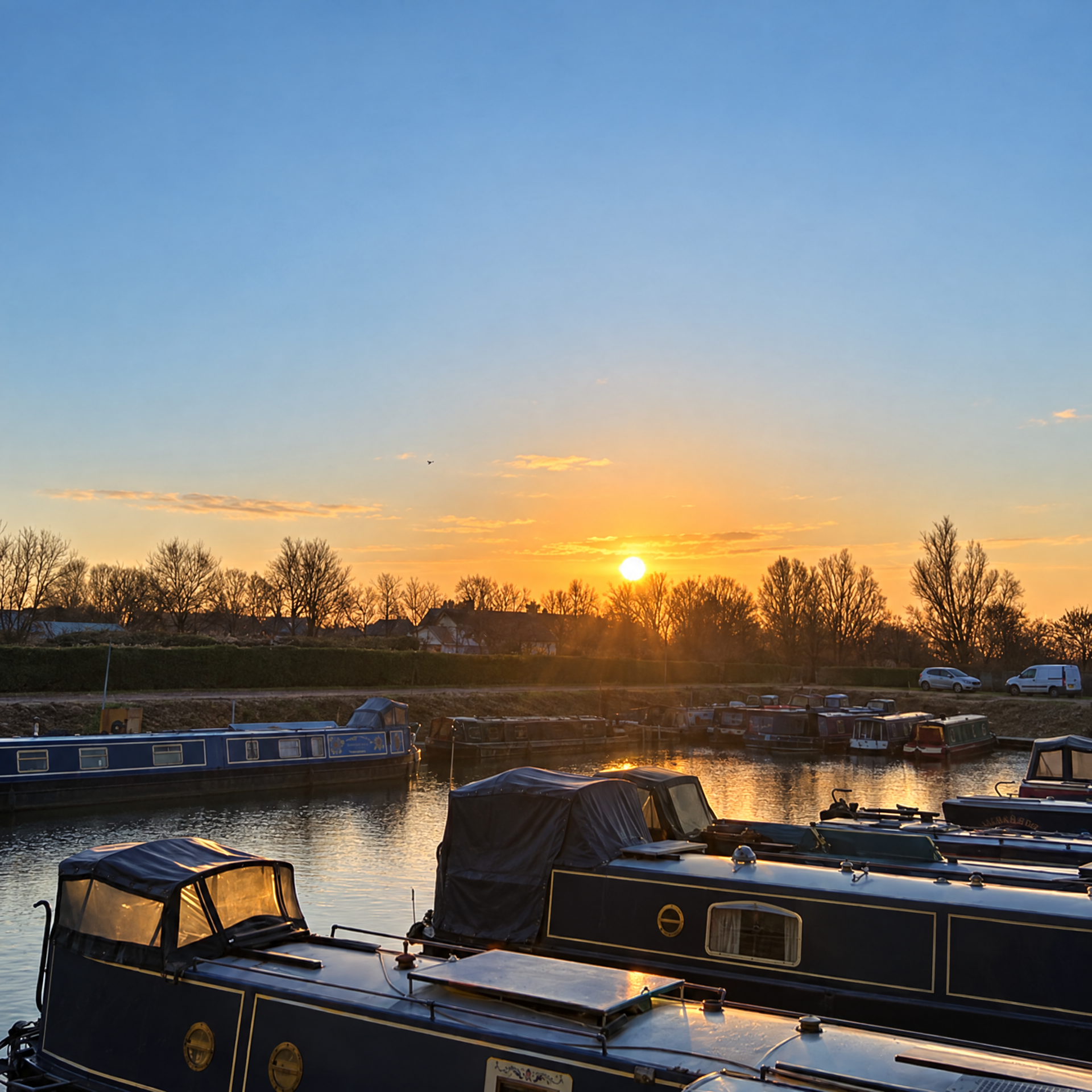 fox narrowboat hire sunset september moorings